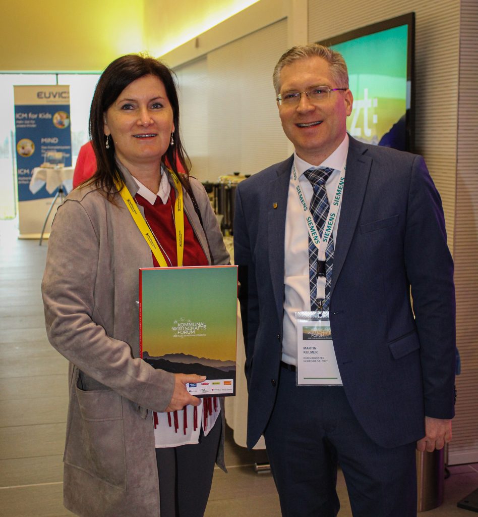 BGMin Maria Knauder (St. Andrä), BGM Ing. Martin Kulmer (St. Veit). © Pressestelle St. Veit